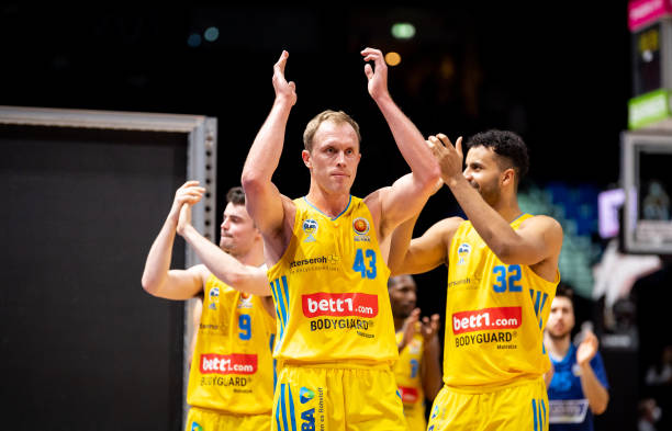 他们希望通 他们希望通